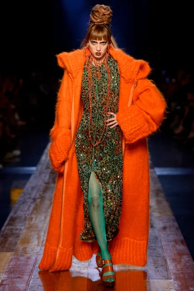 Look 46